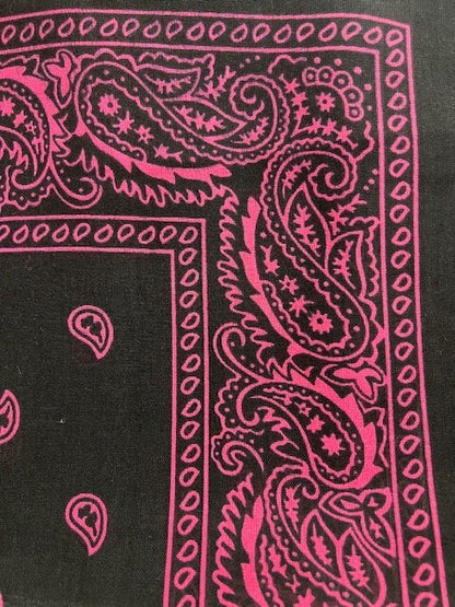 Bandana Black/Pink (1DZ)