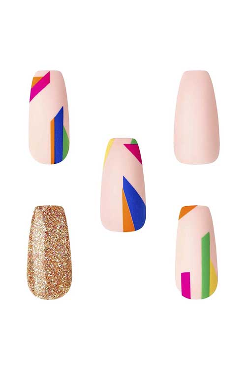 Kiss Gold Finger Gel Glam GD12 Nails Closeup