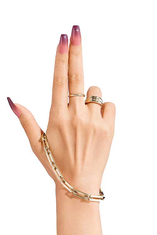 Kiss Gold Finger Gel Glam GD20 Hand Model