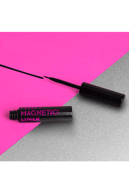 Kiss i-Envy Magnetic Liner Product Pink Background