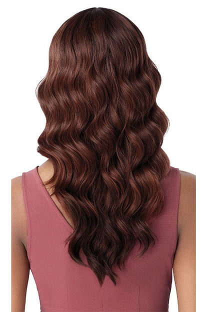 Outre Wigpop Laverne Wig Model Back